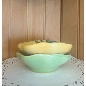 Set of 2 Williams Sonoma Tomato-Themed Ceramic Bowls Green Yellow Dips Appetizer